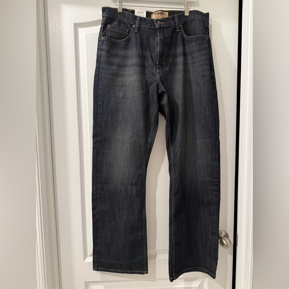 NEW WITH TAGS! Men's Wrangler Dark Wash Jeans, 34 X 32